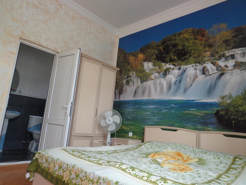 Guest House In Sarpi Exterior foto